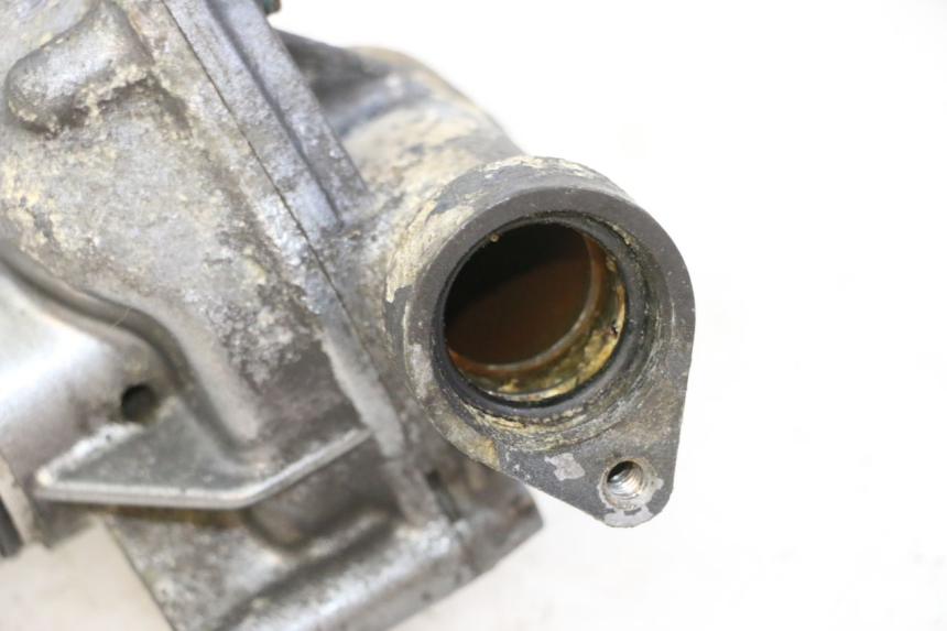 photo de BOMBA AGUA TRIUMPH SPRINT 900 (1995 - 1998) - Primer plano técnico