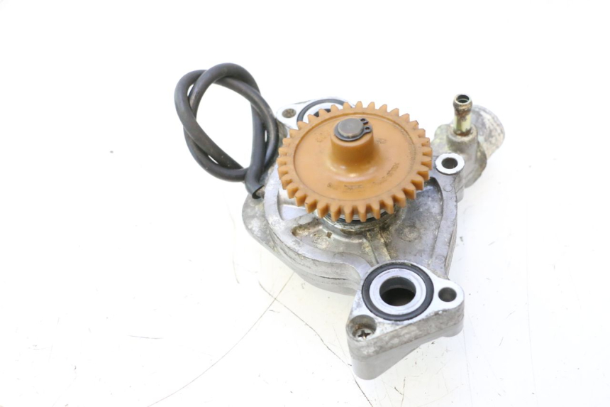 photo de BOMBA AGUA SUZUKI SV S 650 (2003 - 2009) - Primer plano técnico