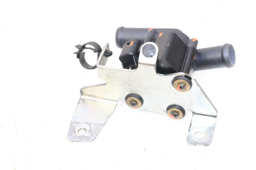 photo de BOMBA AGUA PIAGGIO VESPA GTS SUPER IE 125 (2009 - 2016) - Otra perspectiva