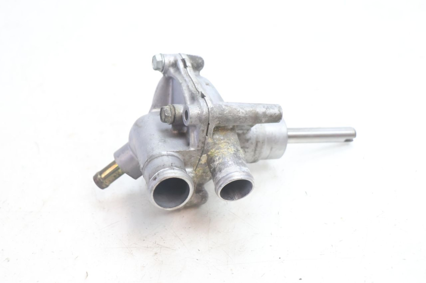 photo de BOMBA AGUA HONDA VFR FI RC46 800 (1998 - 2001) - Primer plano técnico