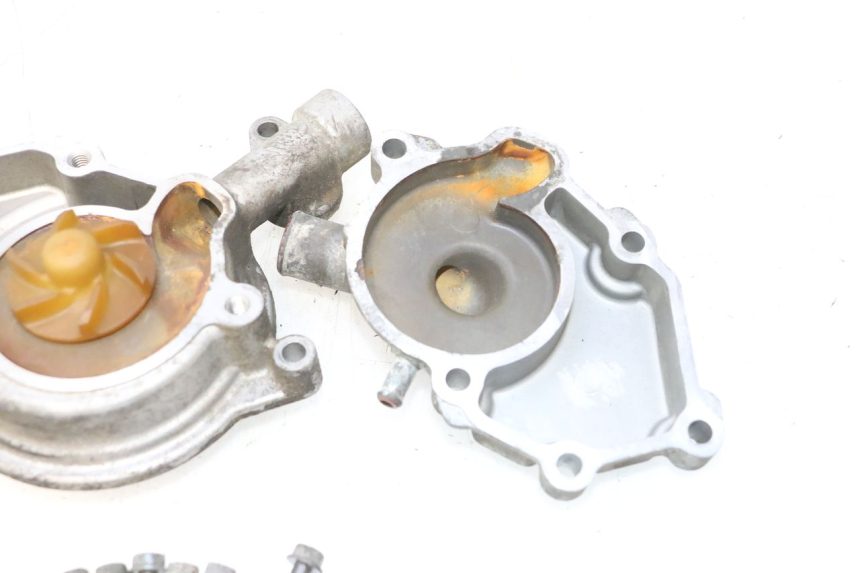 photo de BOMBA DE AGUA YAMAHA XMAX X-MAX 125 (2006 - 2009) - Recambio usado revisado