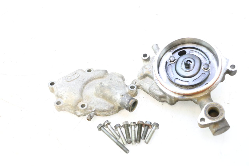 photo de BOMBA DE AGUA YAMAHA XMAX X-MAX 125 (2006 - 2009) - Estado de la superficie y material