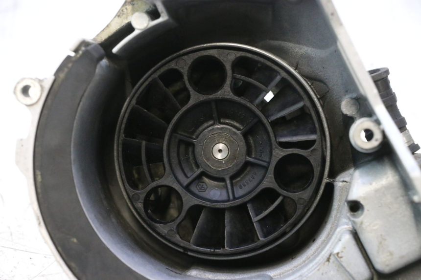photo de BOMBA AGUA PIAGGIO X9 EVOLUTION 125 (2003 - 2007) - Características distintivas