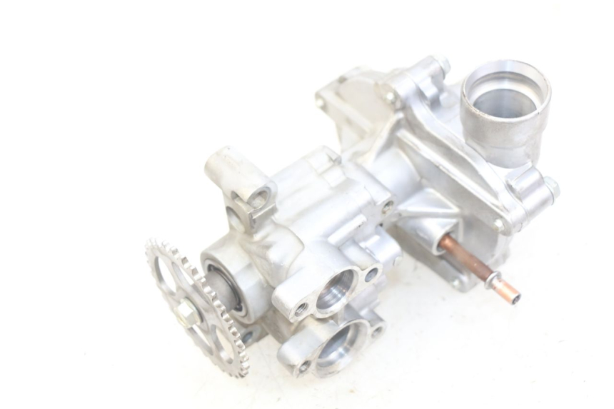 photo de BOMBA DE AGUA YAMAHA YZF R1 1000 (2007 - 2008) - Otra perspectiva