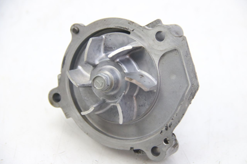 photo de BOMBA DE AGUA KAWASAKI Z ABS 1000 (2014 - 2020) - Otra perspectiva