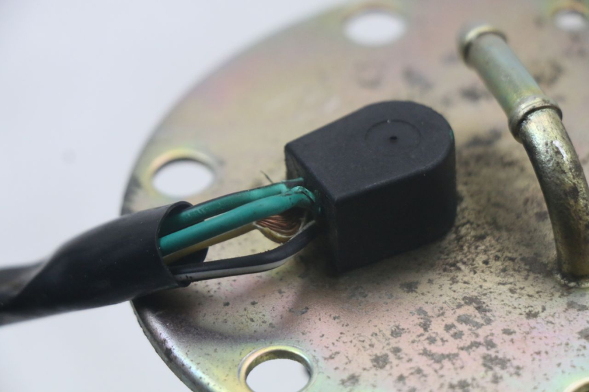 photo de BOMBA DE COMBUSTIBLE QUADRO 3D S 350 (2013 - 2018) - Estado de la superficie y material