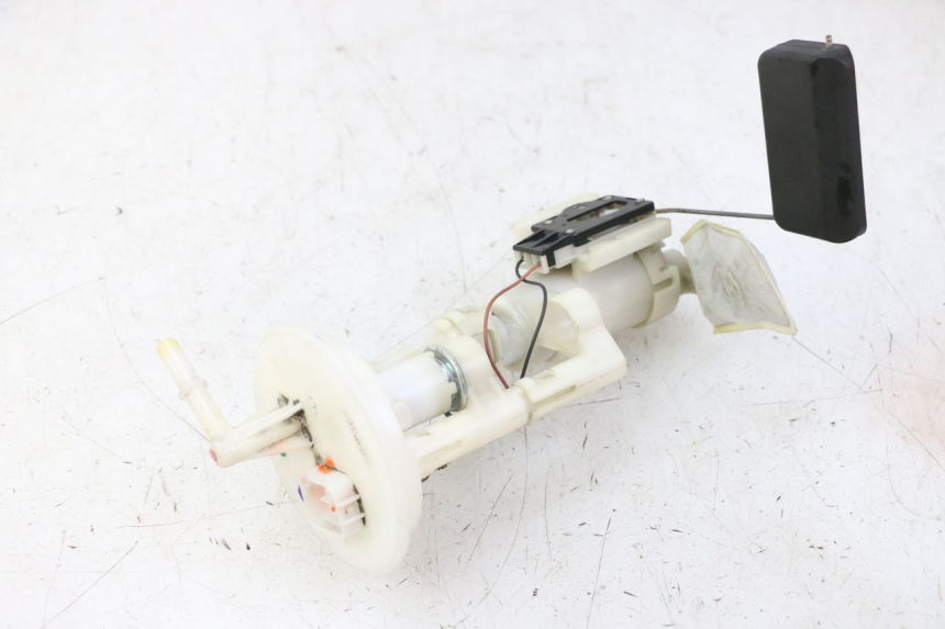 photo de BOMBA DE COMBUSTIBLE SUZUKI BURGMAN 125 (2007 - 2014) - Vista principal