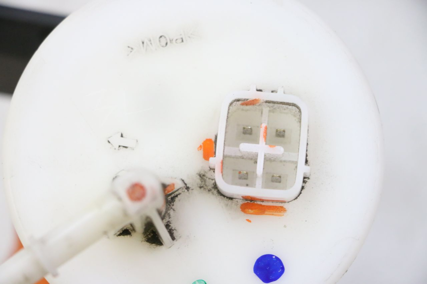 photo de BOMBA DE COMBUSTIBLE SUZUKI BURGMAN 125 (2007 - 2014) - Otra perspectiva