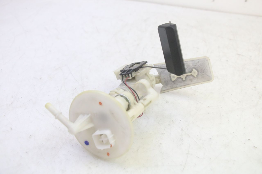 photo de BOMBA DE COMBUSTIBLE SUZUKI BURGMAN 125 (2007 - 2014) - Zoom estado de uso