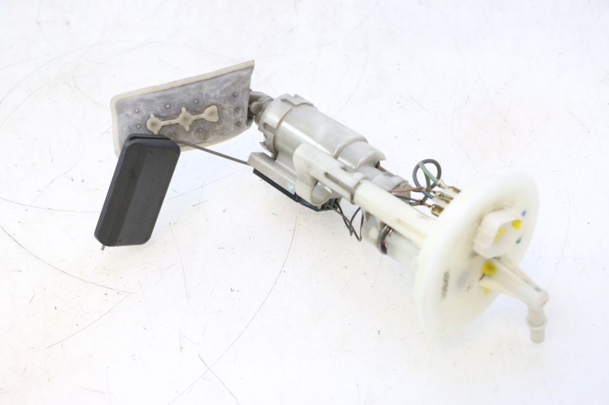 photo de BOMBA DE COMBUSTIBLE SUZUKI BURGMAN 125 (2007 - 2014) - Estado de la superficie y material