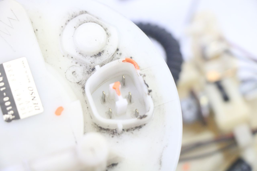 photo de BOMBA GASOLINA SUZUKI BURGMAN EXECUTIVE ABS 650 (2006 - 2012) - Otra perspectiva