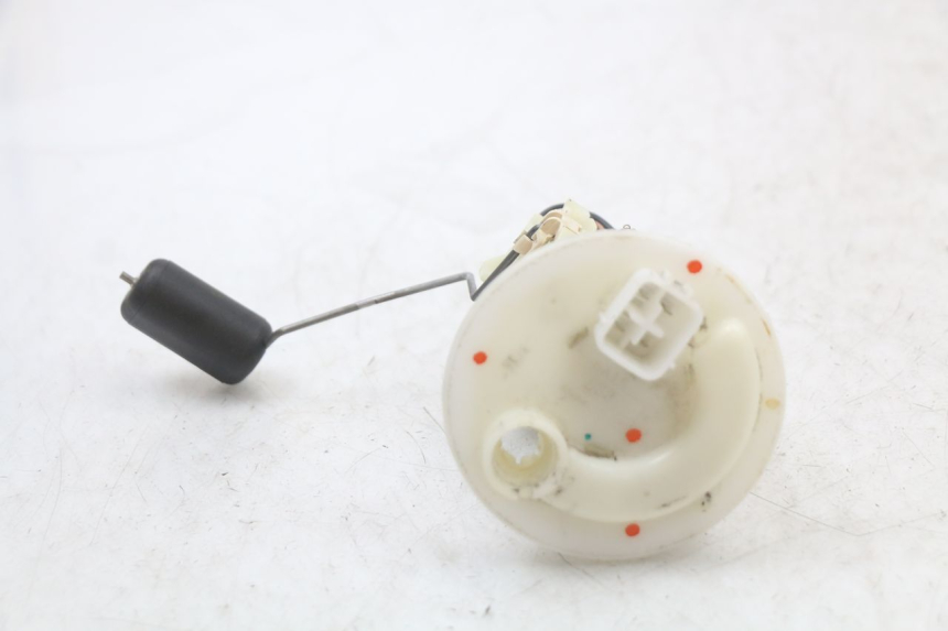 photo de BOMBA DE COMBUSTIBLE YAMAHA BW'S BWS 125 (2010 - 2013) - Primer plano técnico