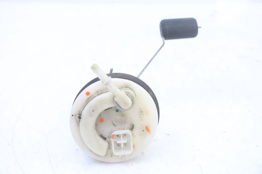 photo de BOMBA DE COMBUSTIBLE YAMAHA BW'S BWS 125 (2010 - 2013) - Primer plano técnico