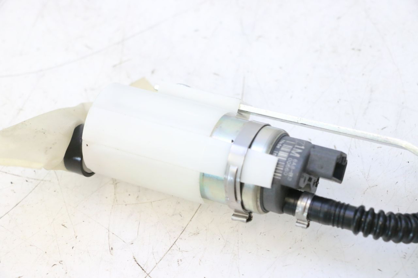 photo de BOMBA GASOLINA BMW C SPORT 650 (2015 - 2021) - Primer plano técnico