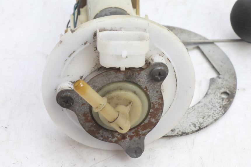 photo de BOMBA DE COMBUSTIBLE PEUGEOT CITYSTAR 125 (2011 - 2017) - Primer plano técnico