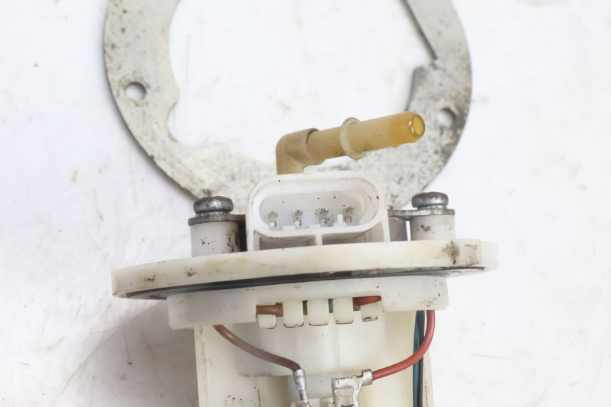 photo de BOMBA DE COMBUSTIBLE PEUGEOT CITYSTAR 125 (2011 - 2017) - Detalles de los puntos de fijación