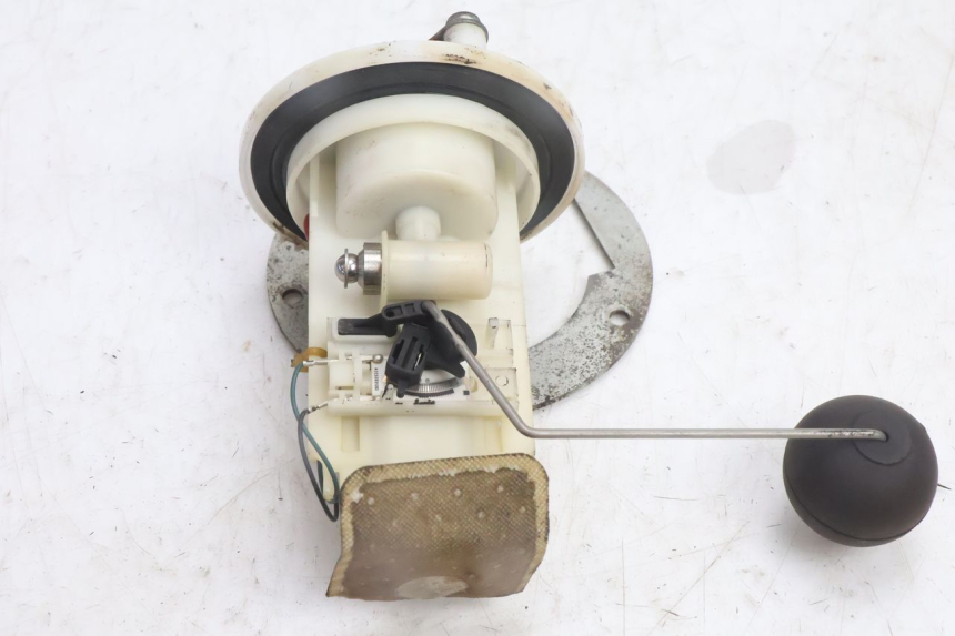 photo de BOMBA DE COMBUSTIBLE PEUGEOT CITYSTAR 125 (2011 - 2017) - Estado de la superficie y material