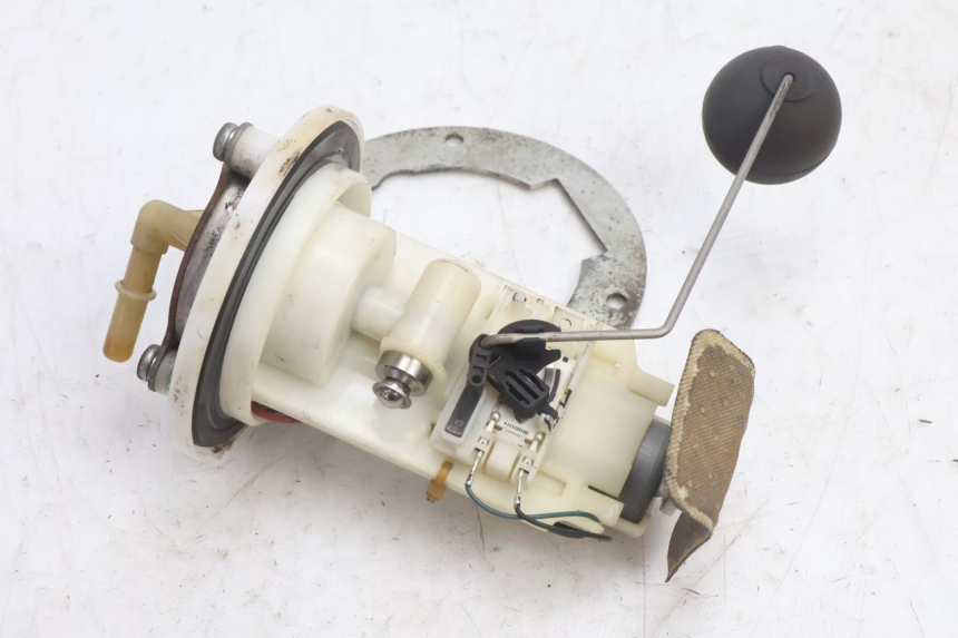 photo de BOMBA DE COMBUSTIBLE PEUGEOT CITYSTAR 125 (2011 - 2017) - Marcados y referencias originales