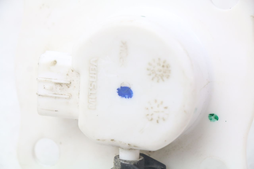 photo de BOMBA GASOLINA HONDA CRF CR-F 125 (2020 - 2021) - Primer plano técnico