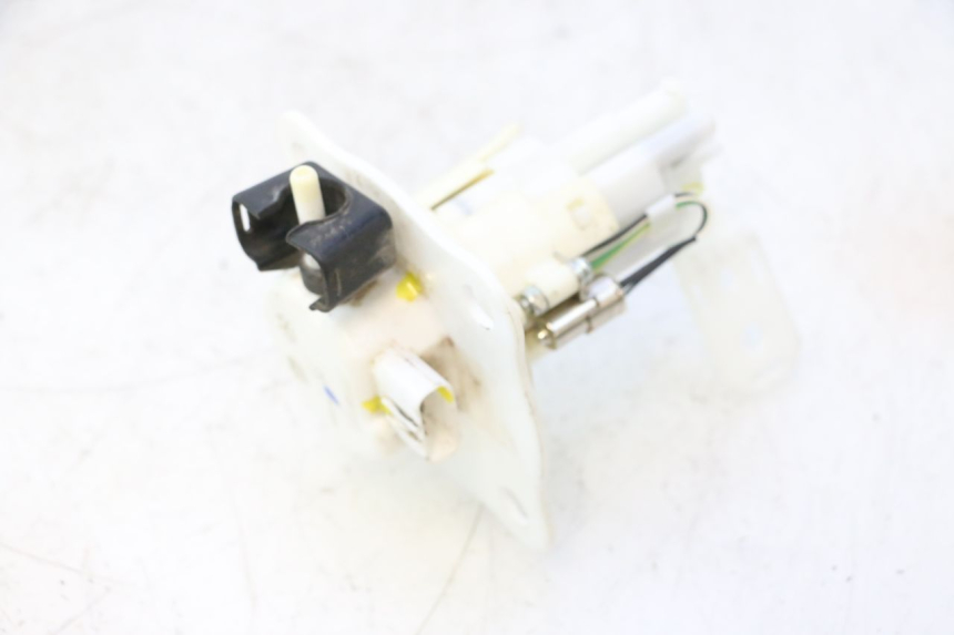 photo de BOMBA GASOLINA HONDA CRF CR-F 125 (2020 - 2021) - Estado de la superficie y material