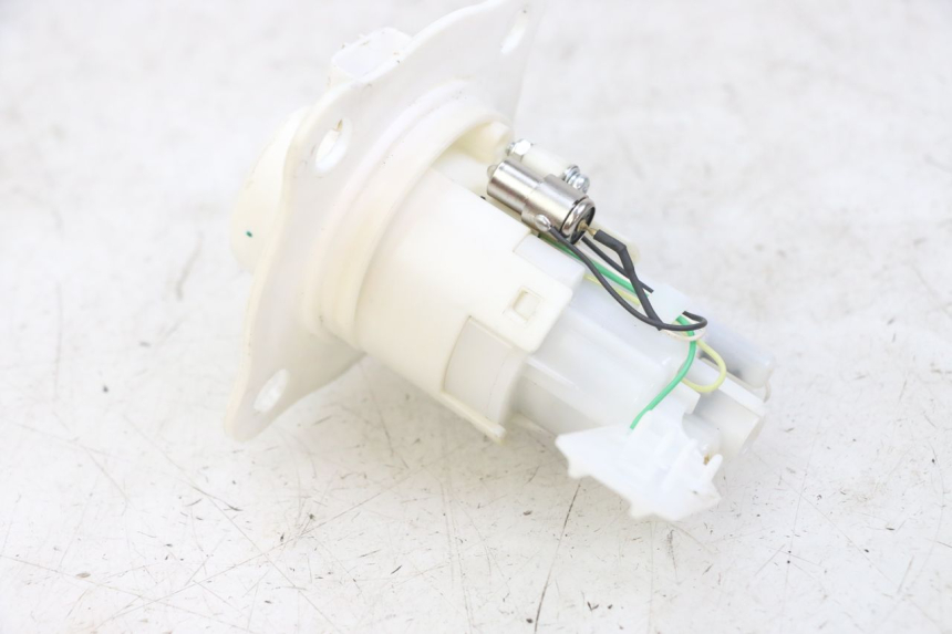 photo de BOMBA GASOLINA HONDA CRF-F CRF F 110 (2019 - 2022) - Zoom estado de uso