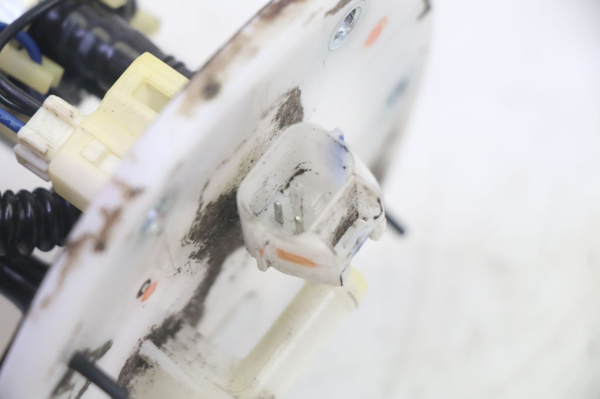 photo de BOMBA GASOLINA PEUGEOT DJANGO 4T 50 (2014 - 2019) - Primer plano técnico