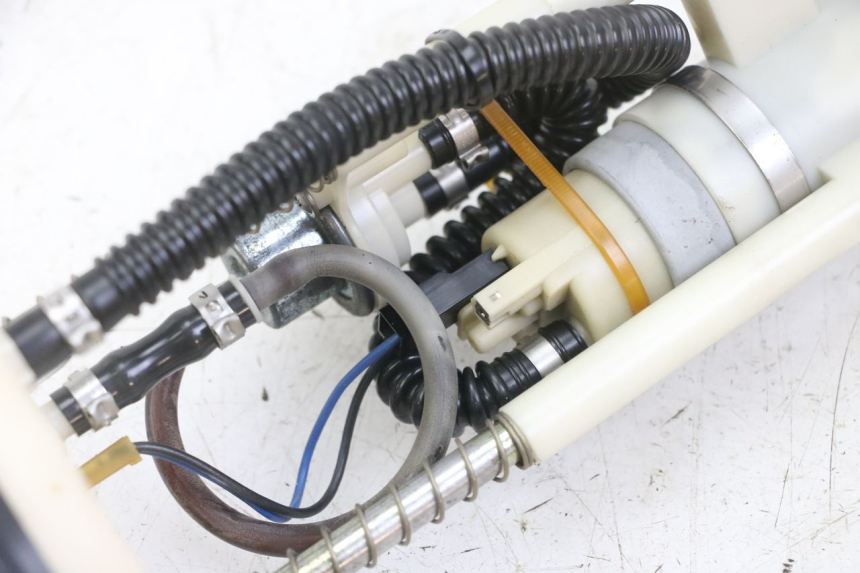 photo de BOMBA GASOLINA PEUGEOT ELYSTAR 125 (2002 - 2007) - Otra vista del artículo