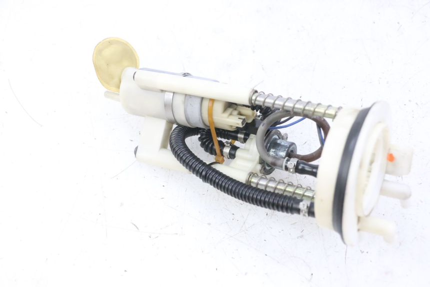 photo de BOMBA GASOLINA PEUGEOT ELYSTAR 125 (2002 - 2007) - Primer plano técnico