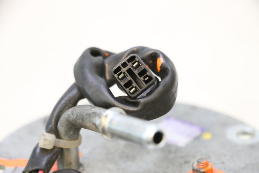 photo de BOMBA GASOLINA KAWASAKI ER-6 ER6 F ABS 650 (2012 - 2016) - Detalle de la pieza