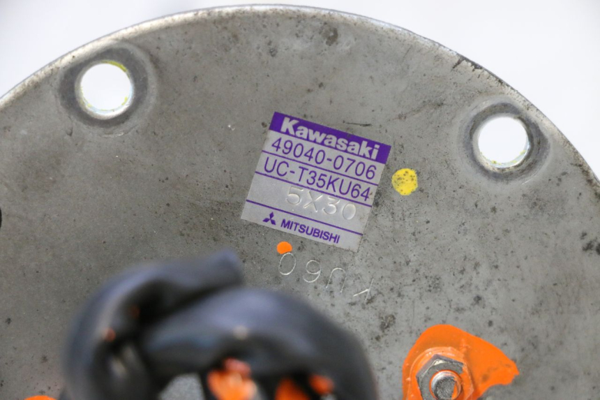 photo de BOMBA GASOLINA KAWASAKI ER-6 ER6 F ABS 650 (2012 - 2016) - Estado de la superficie y material