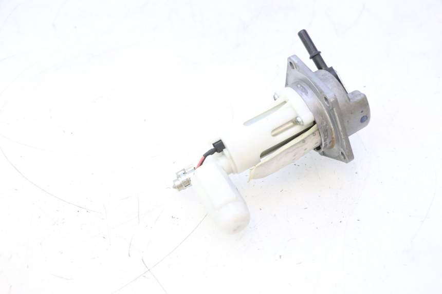 photo de BOMBA GASOLINA KAWASAKI ER-6 ER6 N 650 (2005 - 2009) - Detalle de la pieza