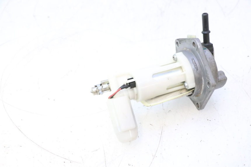 photo de BOMBA GASOLINA KAWASAKI ER-6 ER6 N 650 (2005 - 2009) - Estado de la superficie y material
