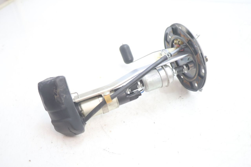 photo de BOMBA GASOLINA HONDA FJS SILVER WING SILVERWING 400 (2005 - 2008) - Primer plano técnico