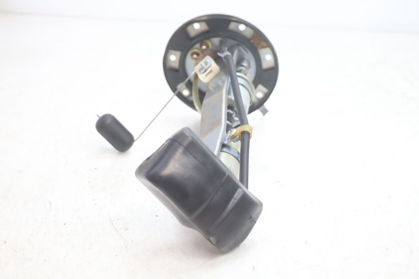 photo de BOMBA GASOLINA HONDA FJS SILVER WING SILVERWING 400 (2005 - 2008) - Primer plano técnico