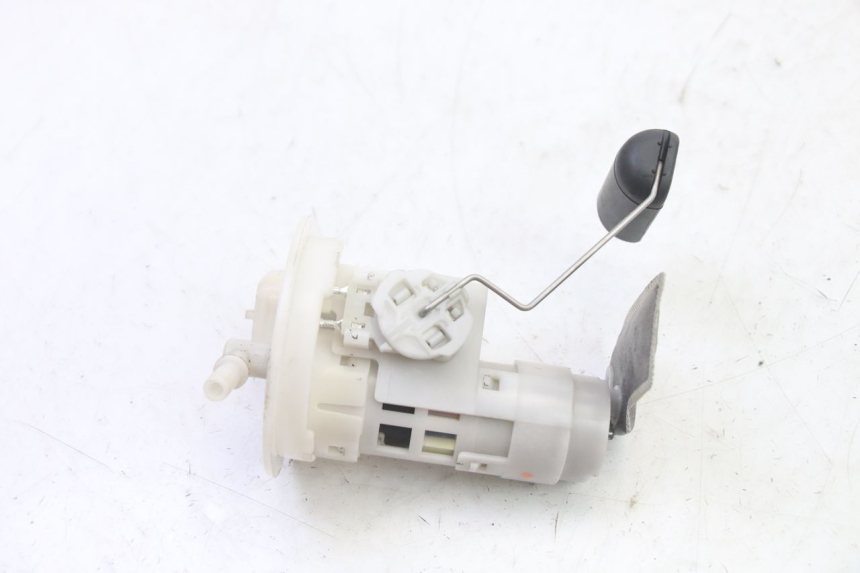 photo de BOMBA GASOLINA VENESI FLY RETRO 4T 50 (2020 - 2025) - Otra perspectiva