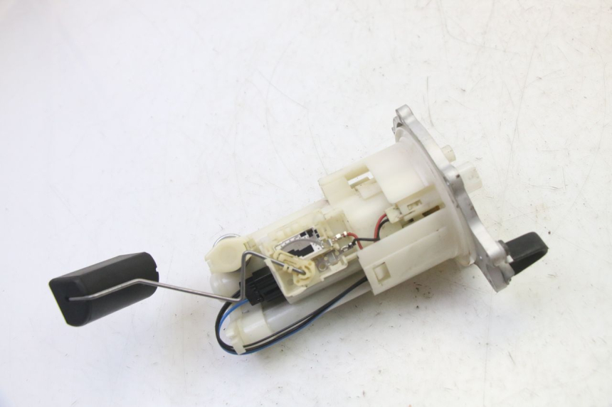 photo de BOMBA GASOLINA YAMAHA FZ6 FAZER S2 600 (2007 - 2011) - Vista principal