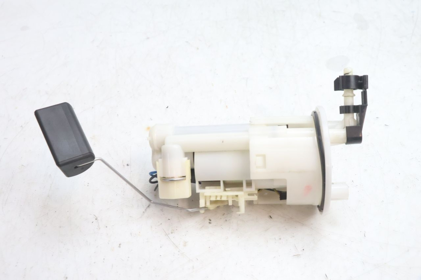photo de BOMBA GASOLINA YAMAHA FZ8 800 (2010 - 2016) - Detalle de la pieza