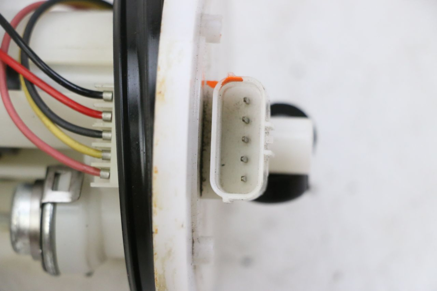 photo de BOMBA DE COMBUSTIBLE HONDA PES PS I 125 (2006 - 2012) - Detalles de los puntos de fijación