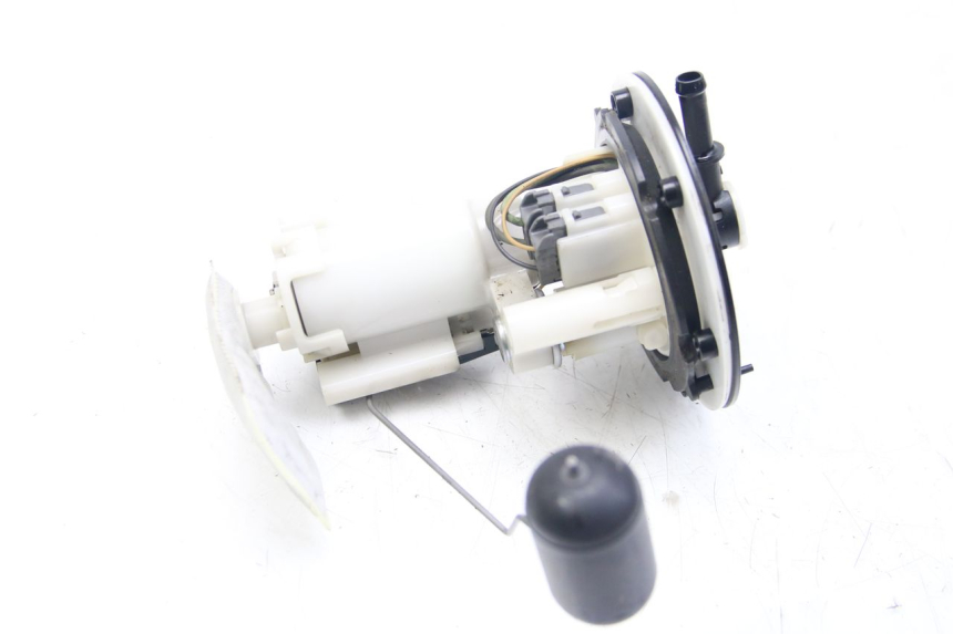 photo de BOMBA DE COMBUSTIBLE YAMAHA HW XENTER 125 (2011 - 2017) - Primer plano técnico