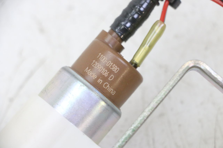 photo de BOMBA GASOLINA PIAGGIO IE MP3 YOURBAN 300 (2011 - 2016) - Marcados y referencias originales