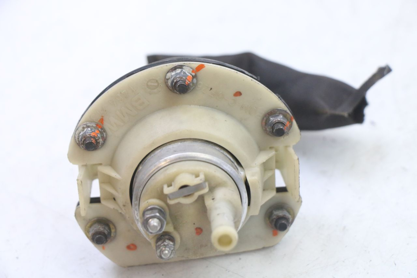 photo de BOMBA GASOLINA BMW K 75 RT 750 (1989 - 1997) - Detalles de los puntos de fijación