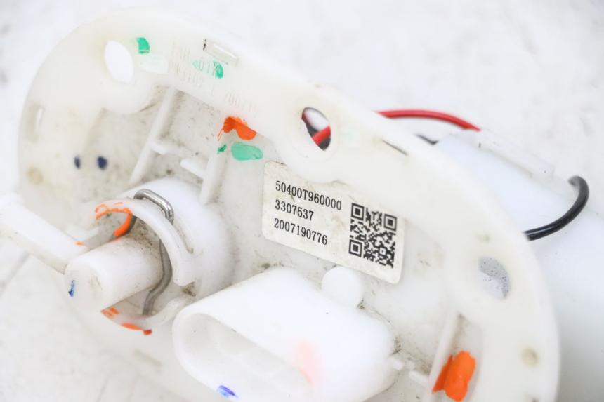 photo de BOMBA GASOLINA KEEWAY K-LIGHT KLIGHT 125 (2018 - 2025) - Detalles de los puntos de fijación