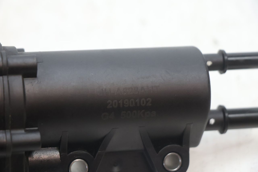 photo de BOMBA GASOLINA PEUGEOT KISBEE 2T 50 (2018 - 2022) - Zoom estado de uso