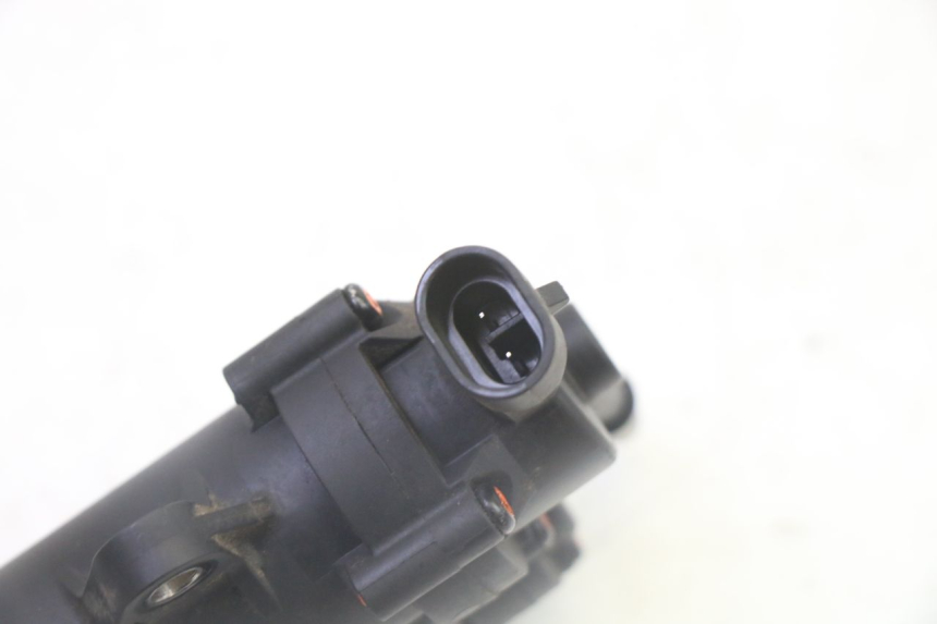 photo de BOMBA DE COMBUSTIBLE PEUGEOT KISBEE 4T 50 (2018 - 2022) - Otra perspectiva