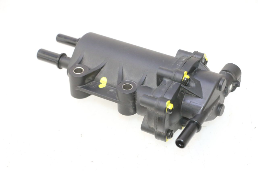 photo de BOMBA GASOLINA PEUGEOT KISBEE 4T 50 (2023 - 2026) - Detalles de los puntos de fijación