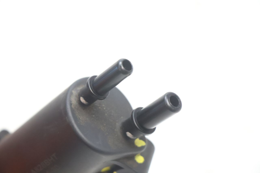 photo de BOMBA DE COMBUSTIBLE PEUGEOT KISBEE 4T 50 (2018 - 2022) - Estado de la superficie y material
