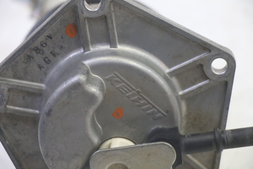 photo de BOMBA GASOLINA KAWASAKI KXF KX-F 250 (2017 - 2019) - Primer plano técnico