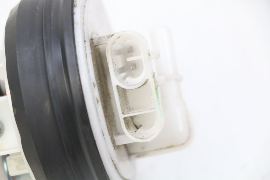 photo de BOMBA DE COMBUSTIBLE PIAGGIO LIBERTY IGET 4T 50 (2015 - 2020) - Estado de la superficie y material