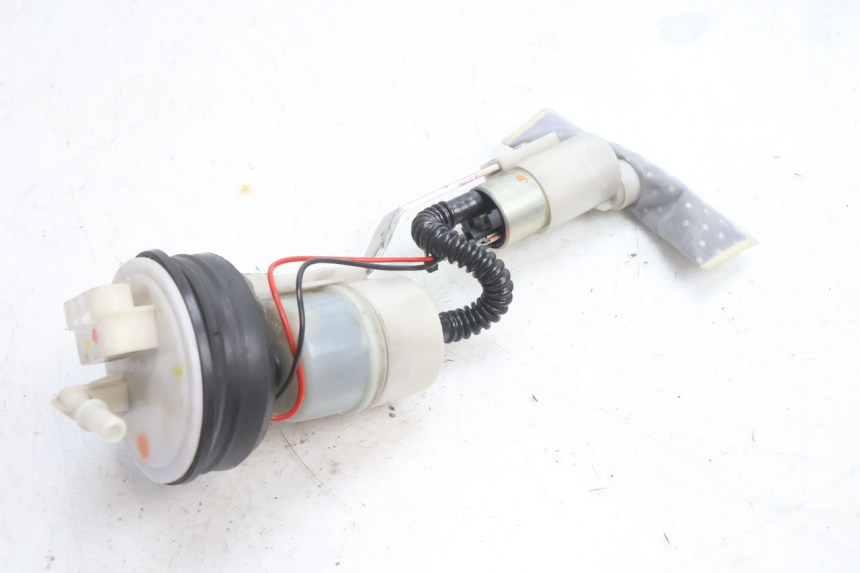 photo de BOMBA GASOLINA PIAGGIO LIBERTY IGET 4T 50 (2021 - 2025) - Primer plano técnico