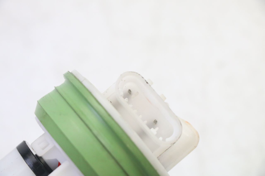 photo de BOMBA GASOLINA PIAGGIO MP3 HPE 310 (2024 - 2025) - Detalles de los puntos de fijación